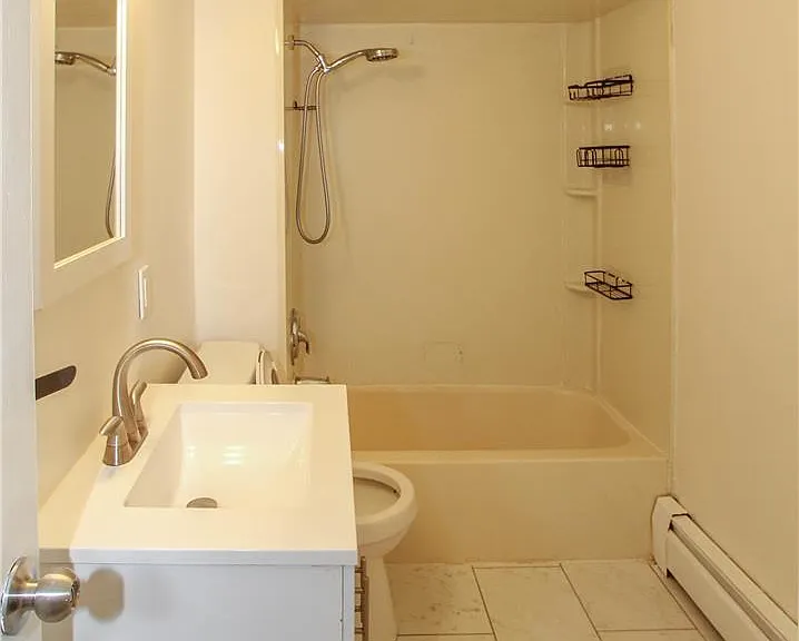 815 Market St — Photo 8