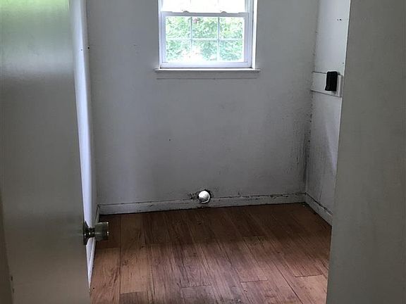 4th image of 5165 Blackmon Dr