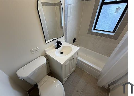 4th image of 5625 W Washington Blvd