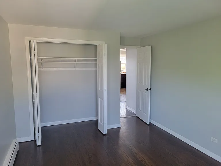 5712 W Montrose Ave #3B — Photo 3