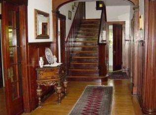 5922 Hampton St, Pittsburgh, PA 15206