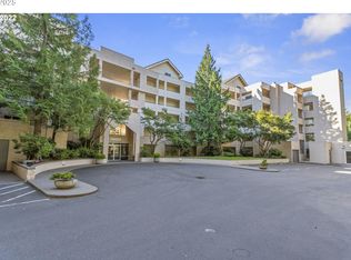 6645 W Burnside St #551, Portland, OR 97210