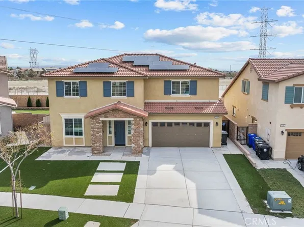 15765 Kings Peak Dr, Fontana, CA 92336