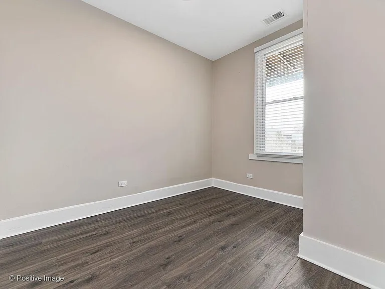 1719 N Kimball Ave #1R — Photo 8