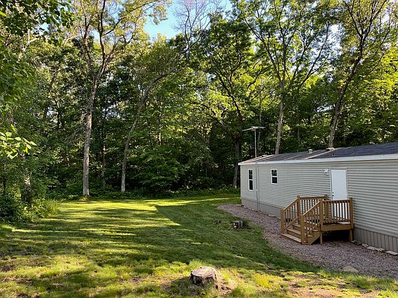 2nd image of 589 Evergreen Ln