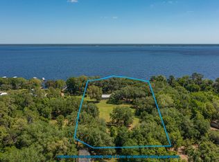 105 Union Ave, Crescent City, FL 32112