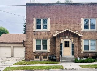 534 N 9th St, Manitowoc, WI 54220