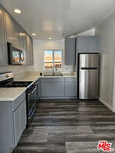 1219 W 47th St Photo 1