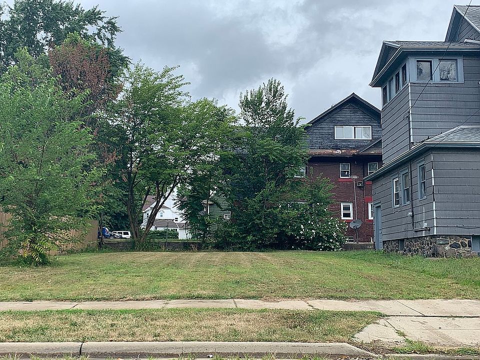 2nd image of 99 Clay St