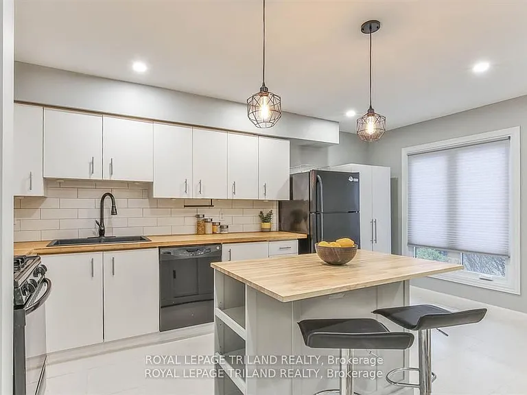 120 Centre St #91 — Photo 4