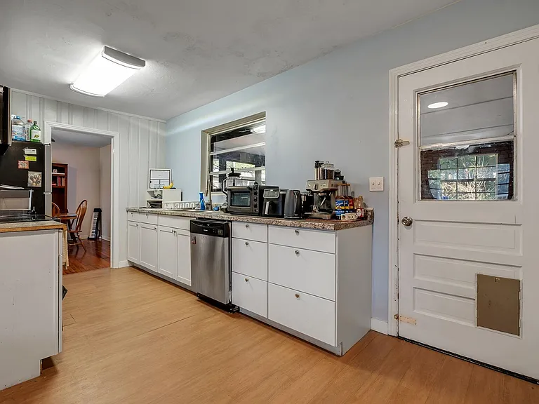 1902 Sunset Ln — Photo 5