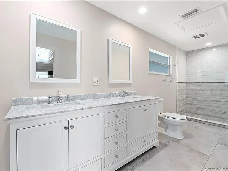 53 N Sewalls Point Rd — Photo 22