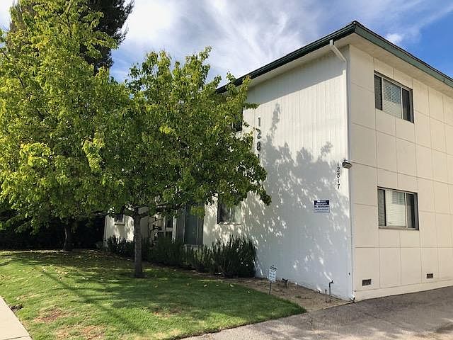 1st image of 12817 Moorpark St #14