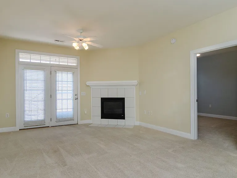 204 Hilliard Ct — Photo 10