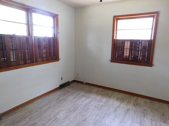 4th image of 1842 Belmont St #1842