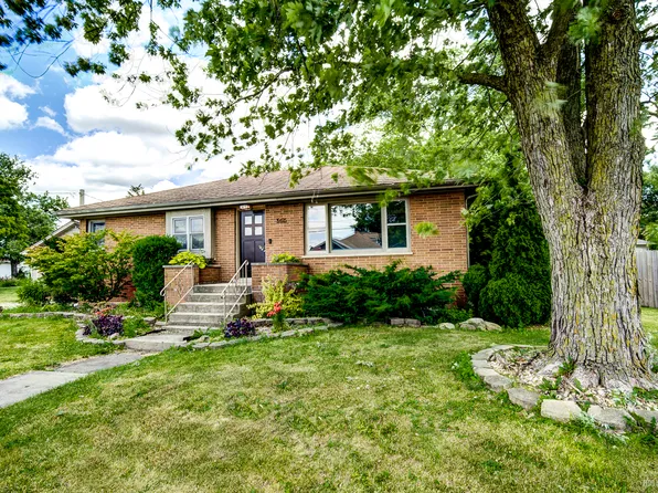 19615 Wolf Rd, Mokena, IL 60448