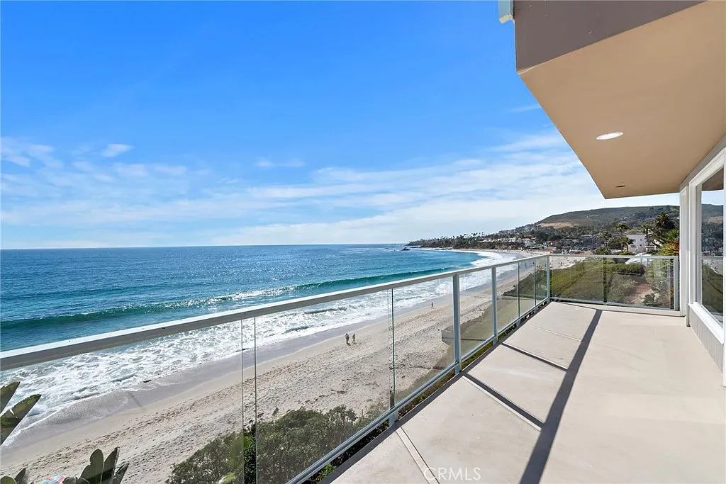 Building Photo - 603 S Coast Hwy #B