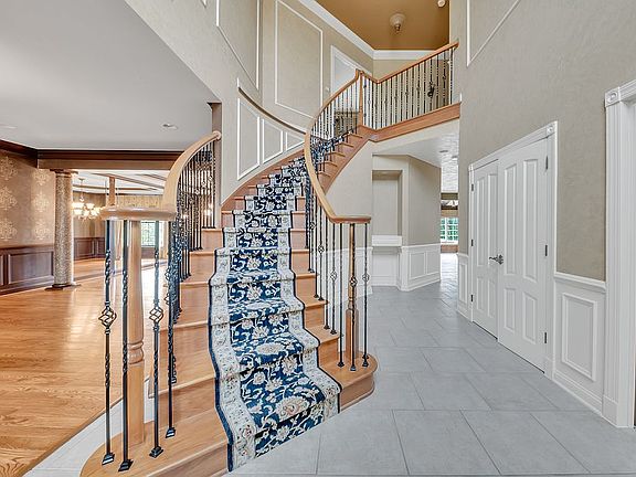 3rd image of 50609 Chesapeake Dr