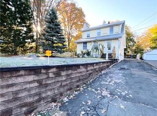 102 E Eckerson Rd, Spring Valley, NY 10977