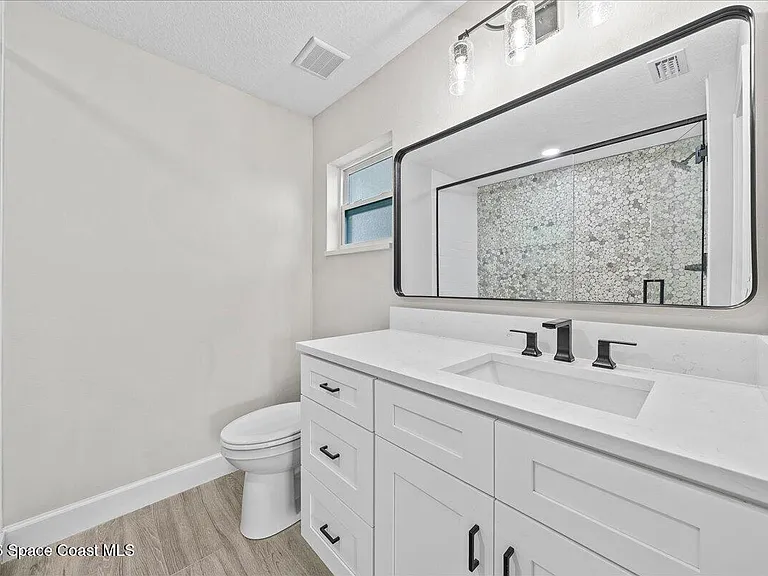 540 Albatross St — Photo 13