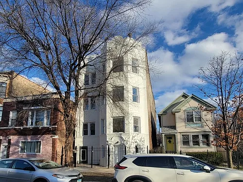 1121 N Mozart St #2 Photo 1