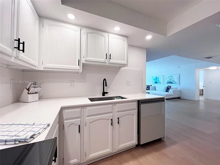5100 N Ocean Blvd #503 — Photo 25