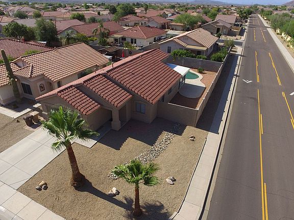 3rd image of 10510 W Sands Dr