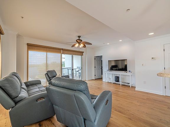 5th image of 325 County Road 380 Unit L402