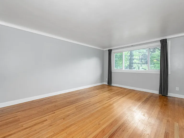 2344 Midway Ave #A — Photo 6