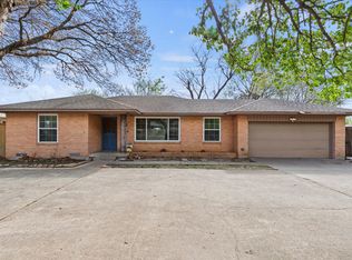 1911 Peavy Rd, Dallas, TX 75228