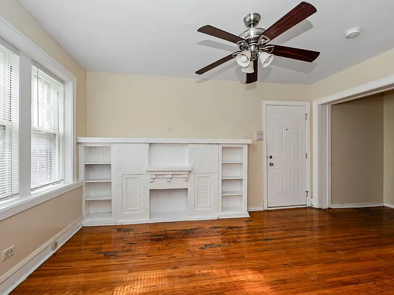 6156 S Albany Ave — Photo 8