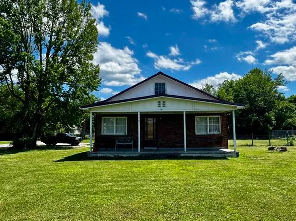 901 Exeter Ave, Middlesboro, KY 40965