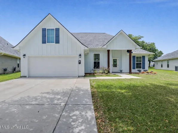 605 Thomas Shields Blvd, Bay Saint Louis, MS 39520