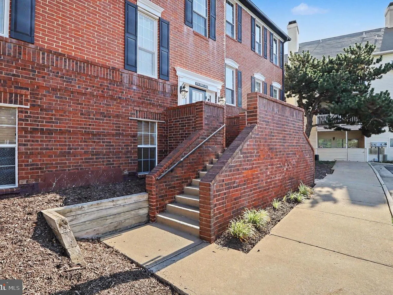 Brookmeade Condo — Photo 3