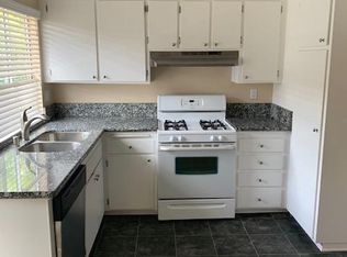 18642 Demion Ln APT C, Huntington Beach, CA 92646