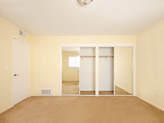 4th image of 371 Everett Ave