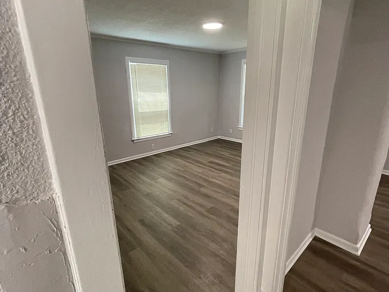1601 Oakley Ave — Photo 17