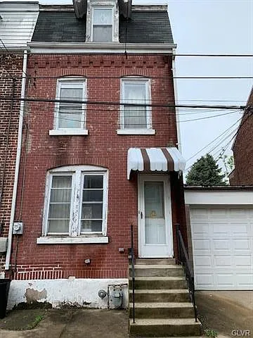 532 N Fountain St photo 1
