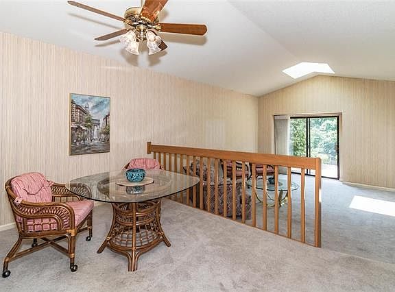3rd image of 5636 Duchesne Parque Dr