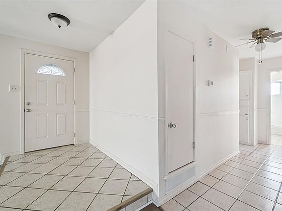 3rd image of 2802 NW 75th St