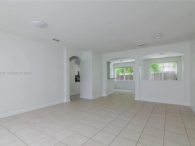 3126 NW 101st Ct — Photo 6