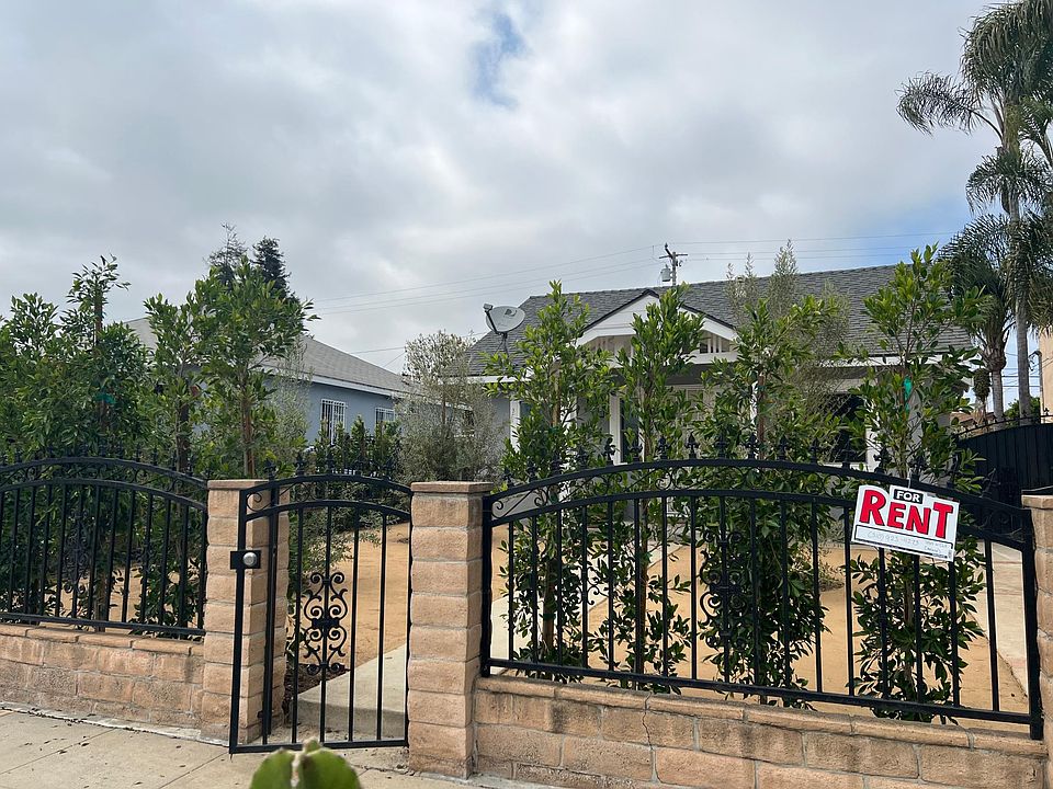 1st image of 949 E Hyde Park Blvd