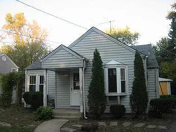 18435 Francisco Ave photo 1