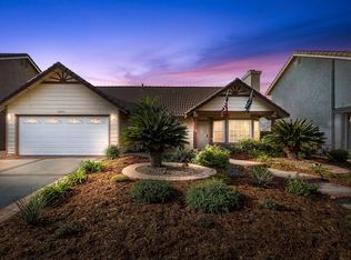 7643 Whitney Dr, Riverside, CA 92509