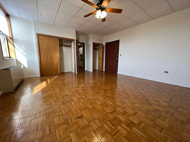 620 W Belmont — Photo 32