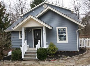 113 Otterhole Rd, West Milford, NJ 07480