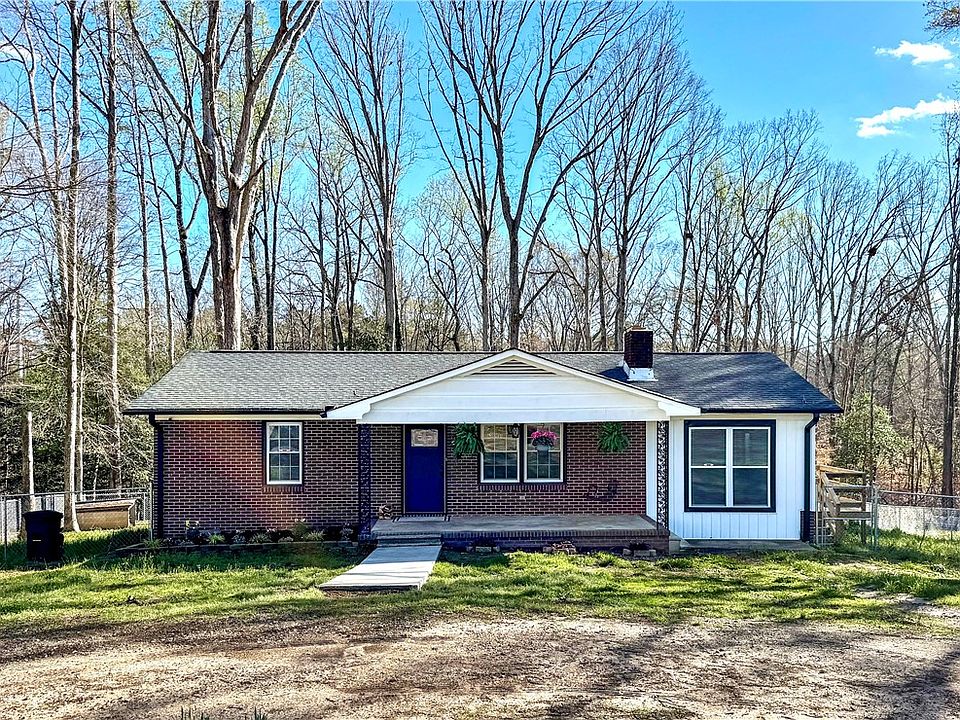 1st image of 2434 Broadway Lake Rd
