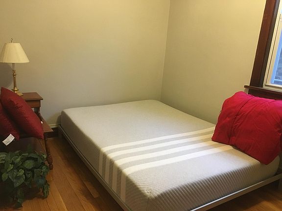 5th image of 1839 N Hermitage Ave APT 2R