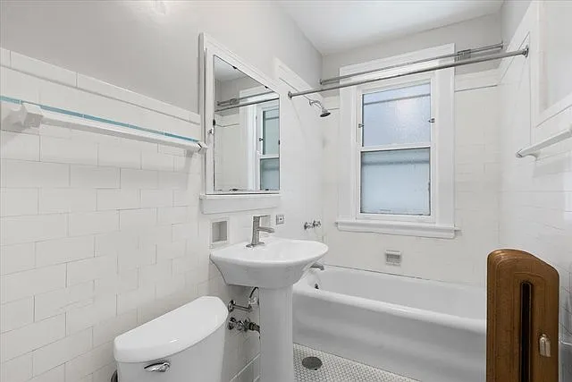 811 Dobson St #1E — Photo 9