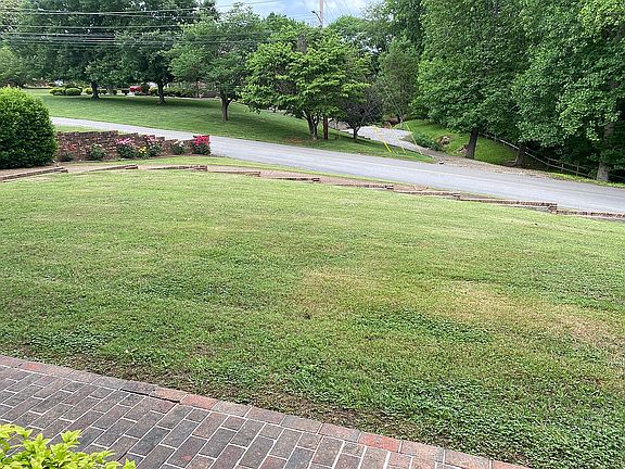 5th image of 109 Oak Hill Dr